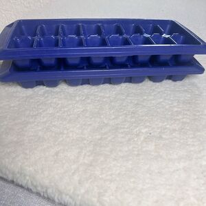 #558  Two New Open Box   Rubbermaid  Blue Ice Cube Trays
